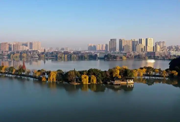 基于铜陵山水特色的城市更新与景观设计策略